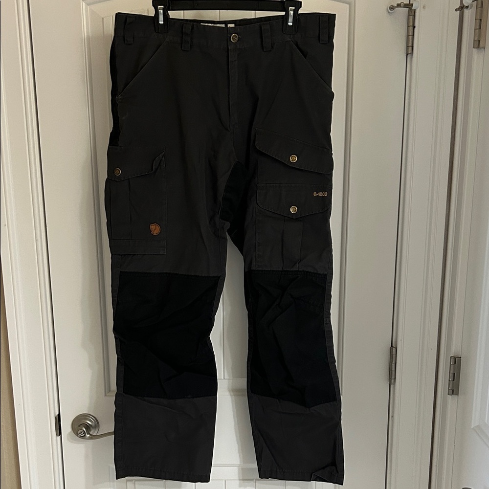 Fjallraven Men's Dark Gray Cargo Pants